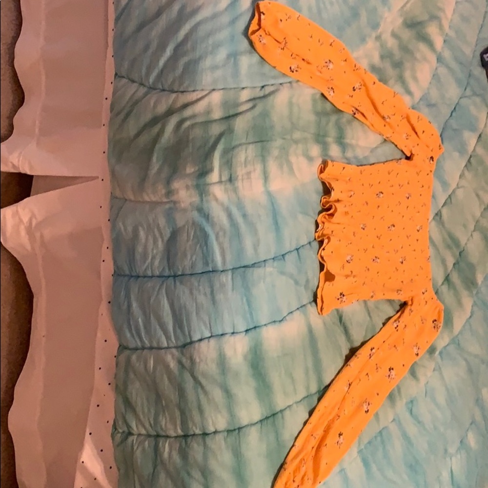Hollister yellow flora off the shoulder blouse